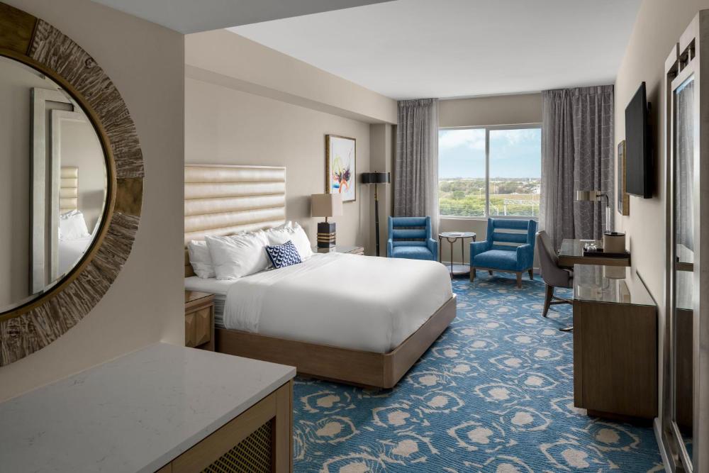 Classic King, Guest room, 1 King interior